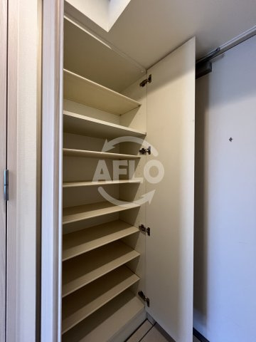 カーサレグルス新大阪北(CASA　REGULUS新大阪北)の収納|CASA REGULUS新大阪北　シューズボックス