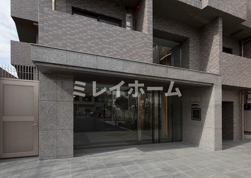 ルーブル多摩川南六郷のエントランス
