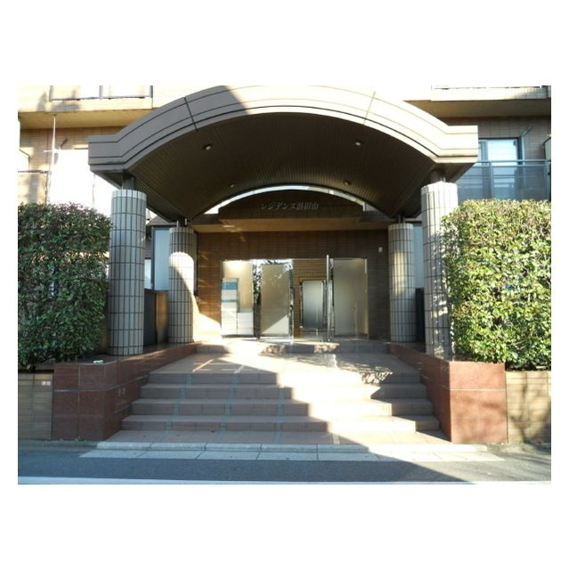 レジデンス浜田山のエントランス