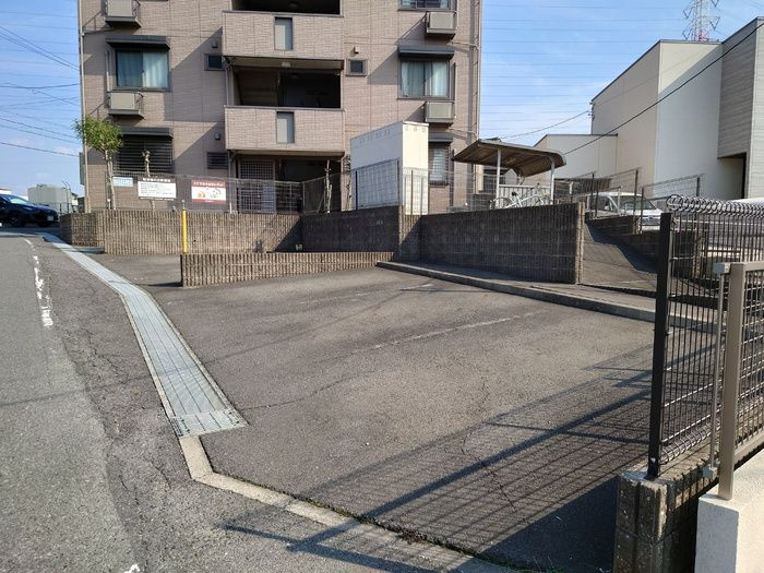 カーサ萌夢　　　刈谷市近郊の賃貸はクラスホーム刈谷店の駐車場