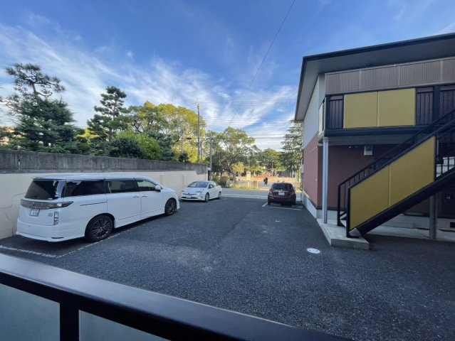 パークヴィラ甲子園口の駐車場