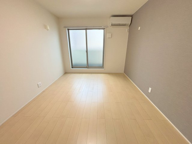 フジパレス新高Ⅱ番館の居間・リビング