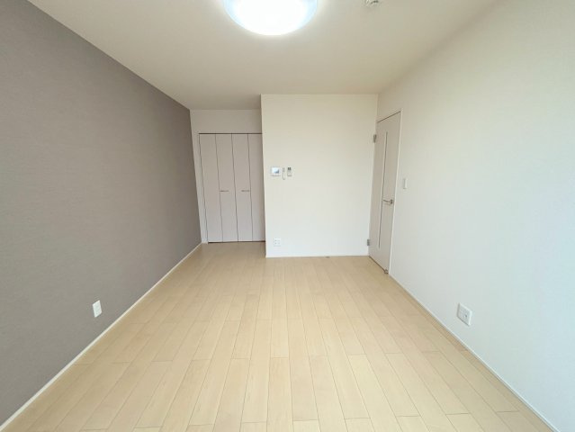 フジパレス新高Ⅱ番館の居間・リビング