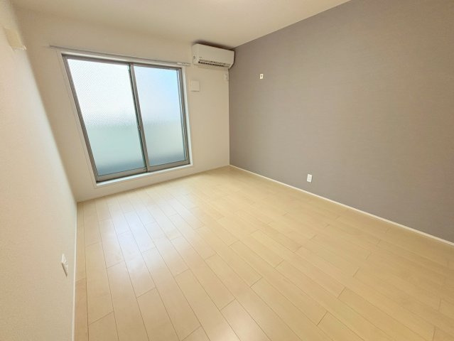 フジパレス新高Ⅱ番館の洋室