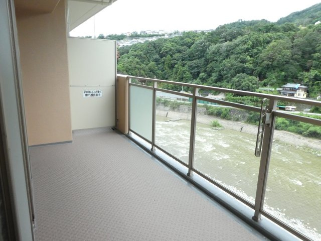 エスリード宝塚のバルコニー