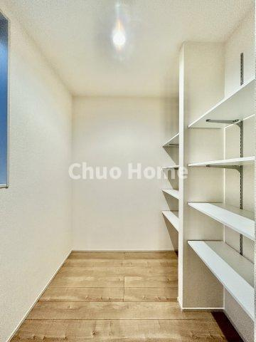 江戸川区篠崎町3丁目新築分譲住宅の収納|パントリー