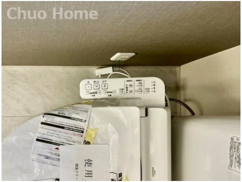 江戸川区篠崎町3丁目新築分譲住宅のトイレ|【ウォシュレット】清潔に使いたいお手洗いには最適な設備です。もちろんウォームレットも標準装備です。