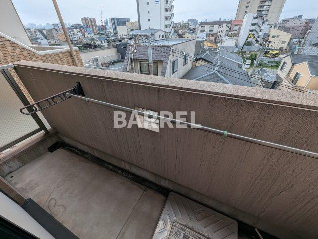 シェルマンド淡路のバルコニー