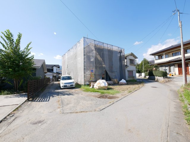 山梨市上神内川 駅徒歩10分 内外装一新の中古 敷地71坪の画像