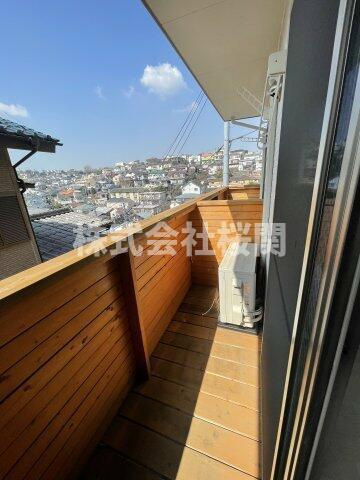 グラン浅間台のバルコニー|別部屋参照