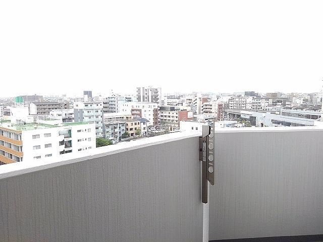 クリント　ブライアントのバルコニー