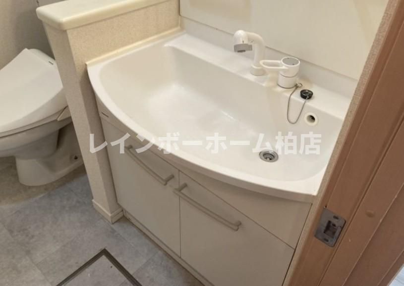 特典：仲介手数料が50％OFFです‼の洗面所|広い洗面スペース