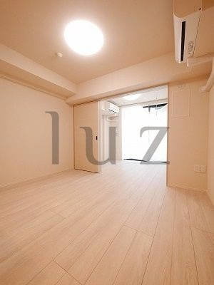バースシティ横浜大通り公園の居間・リビング