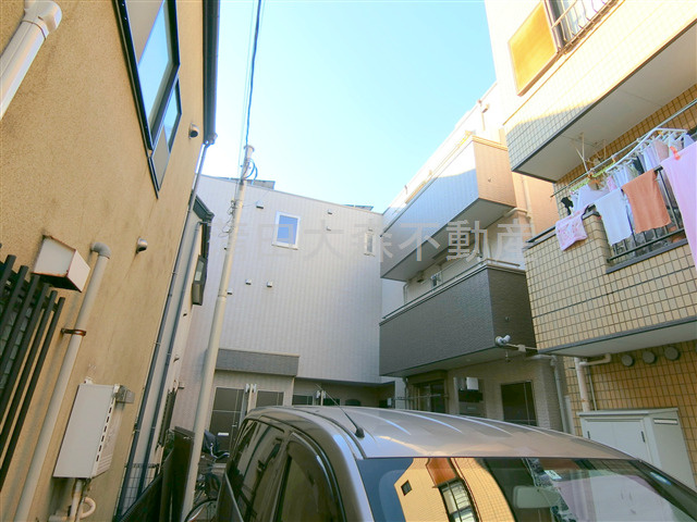 シャルールの外観