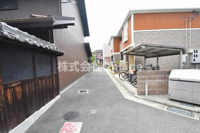 メゾン静の周辺