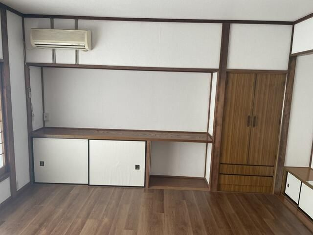 川島店舗兼住居の寝室