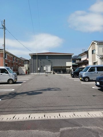 サンリット　　　刈谷市近郊の賃貸はクラスホーム刈谷店の駐車場|駐車場に車を止められます