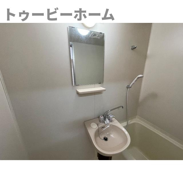 サンライズⅢの洗面所|広い洗面スペース