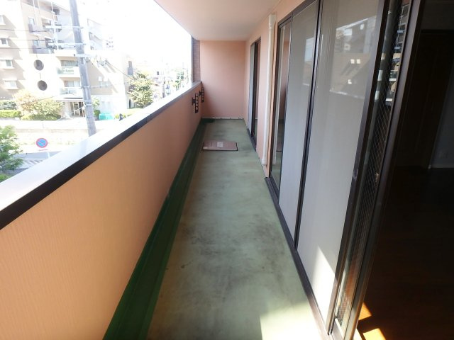 それいゆ甲風園のバルコニー