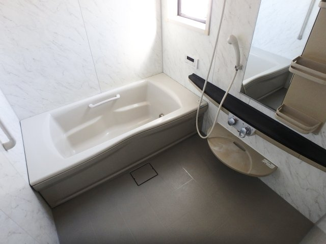 それいゆ甲風園の浴室