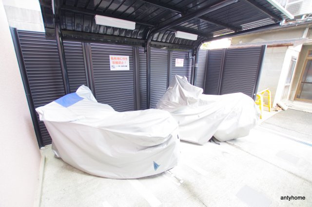 リップルビガー扇町　仲介手数料無料の駐車場