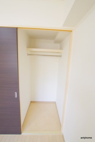 リップルビガー扇町　仲介手数料無料の収納