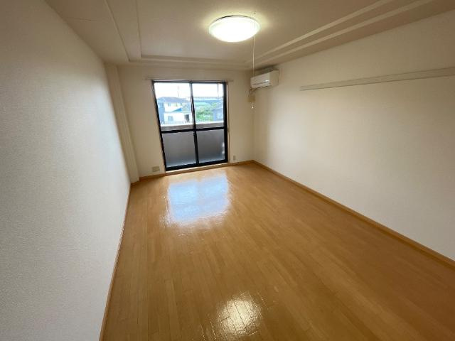 サンパレス日進の内装|洋室