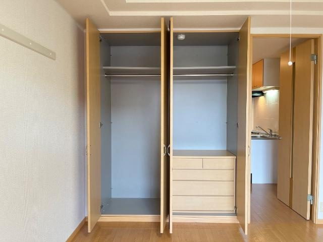 サンパレス日進の収納|クローゼット