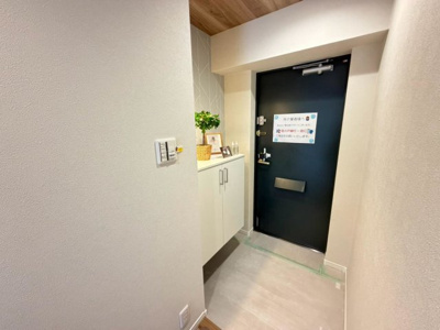 【玄関】 | ユニライフ住吉おりおの | ゆとりの玄関ですよ！シューズボックス置けば、散らかりがちな玄関も片付きますね！