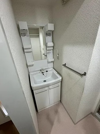 カサベルデの洗面所