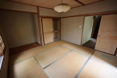 【和室】 | 日高市武蔵台 中古住宅 | 1階和室８帖