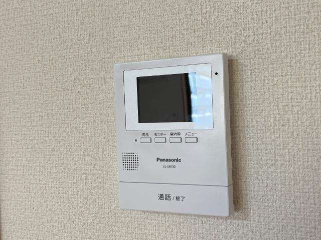 コンフォール三宅の内装|カメラ付インターホン