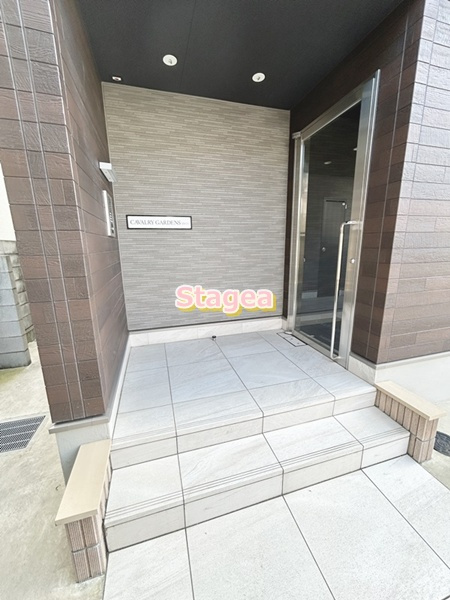 カバルリーガーデンズのエントランス