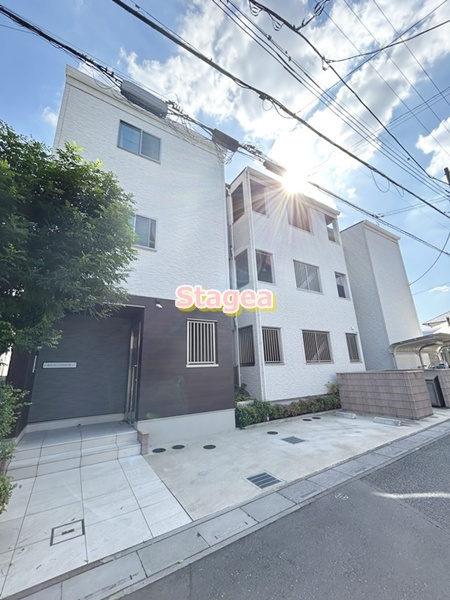 カバルリーガーデンズの外観