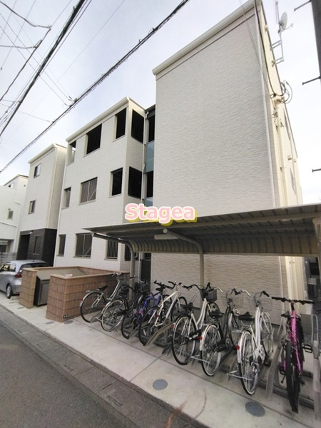 カバルリーガーデンズの外観