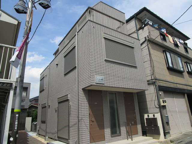 オースター響Ⅱの外観|★地震に強い旭化成へーベルメゾン★