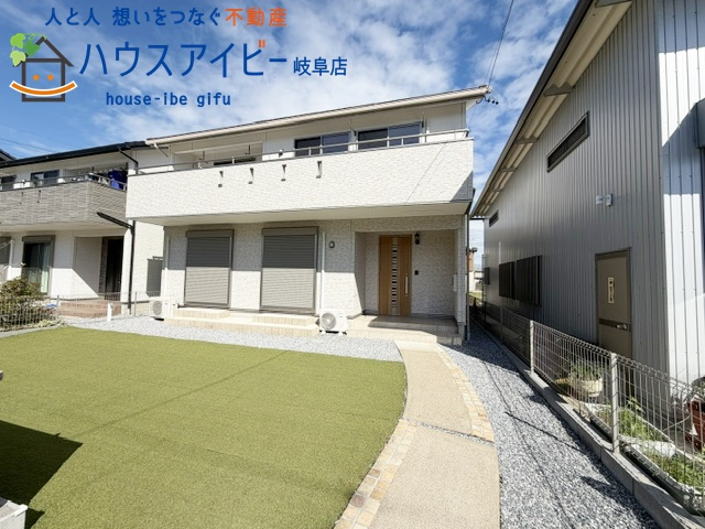 岐阜市粟野東！築8年再生住宅！ゆとりの広さの5LDK！お車並列3台可能！IHクッキングヒーター搭載！