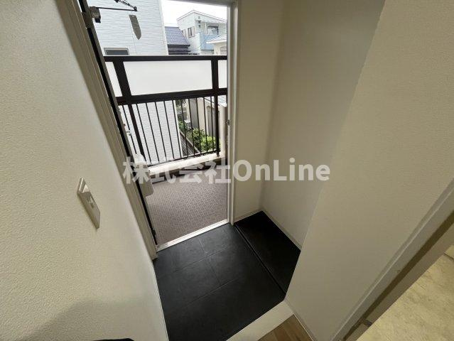 八尾市東太子２丁目の賃貸マンションの玄関