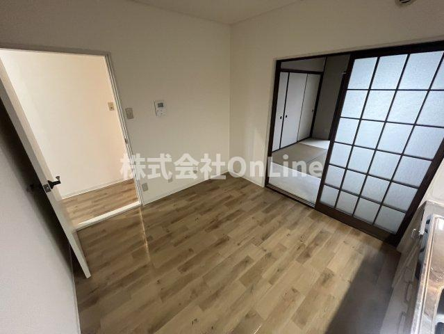 八尾市東太子２丁目の賃貸マンションの居間・リビング