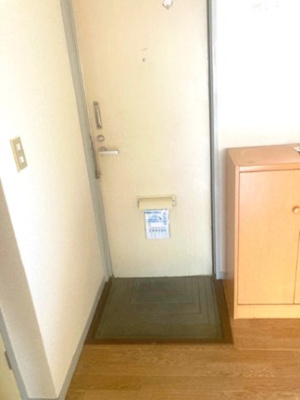 【玄関】 | エステートピア三咲 | クリーニング前のお部屋です。参考：202号