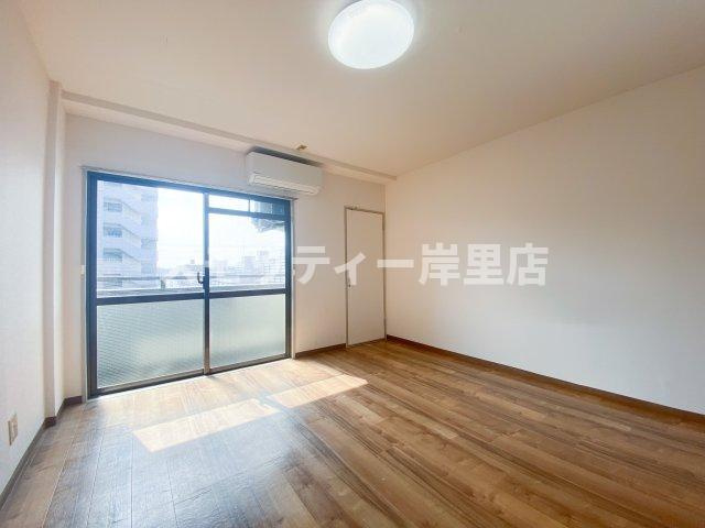 コスモレジデンス住之江の居間・リビング
