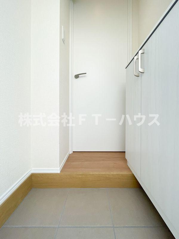 シオンＢ棟の玄関