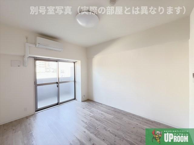 ルシェル大曽根の居間・リビング