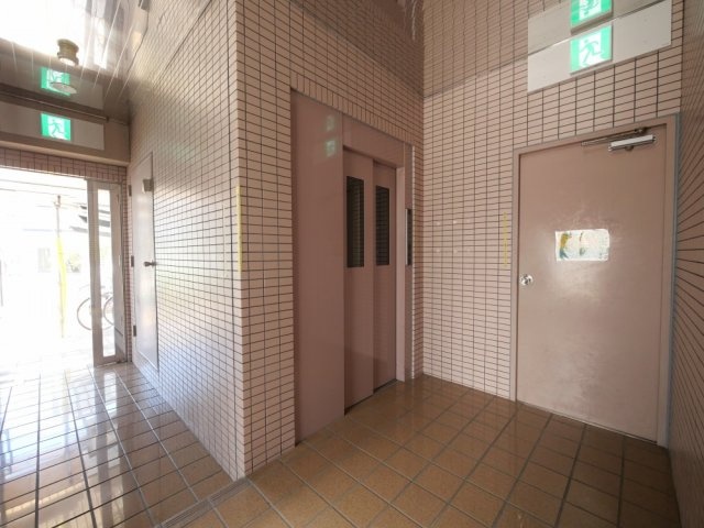 【エントランス】