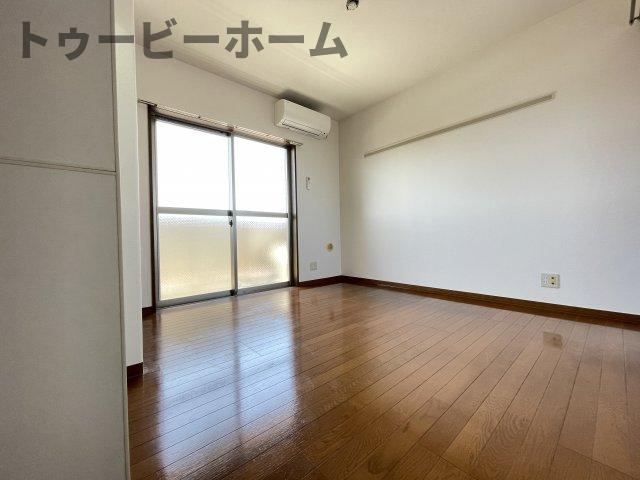 モンシャトー参番館の内装|明るい色調の室内です