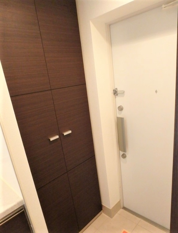 スパシエアルカーノ府中の玄関