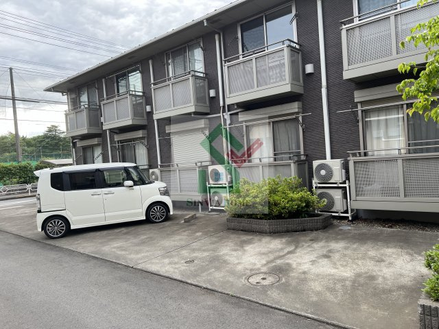 リーヴス館清瀬の駐車場