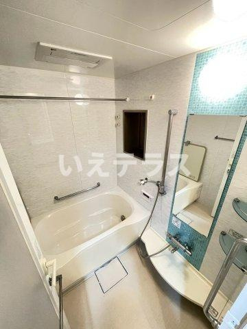 ドルフブランシュ・ブルーの浴室|日々の暮らしに欠かせないお風呂です