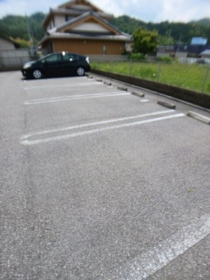 【駐車場】 | グランピュア