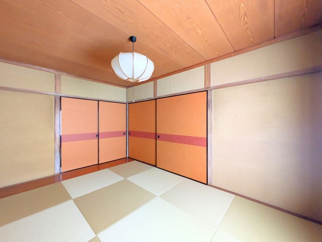 祝谷5丁目戸建ての和室|温かみのある和室です。独立性が高く静かに過ごせる空間になっています。